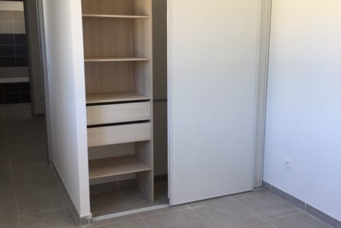 10 CHAMBRE 2 AVEC PLACARD